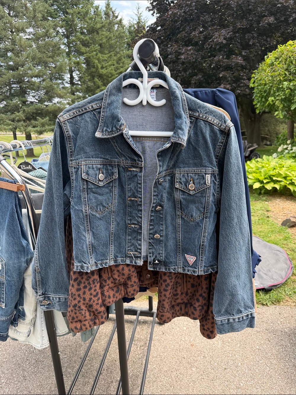 Guess Jeans Denim Jacket in Dark Blue with White Labeling